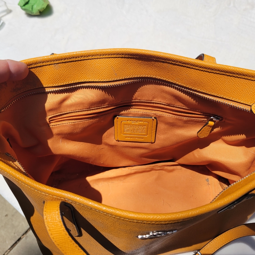 Coach tangerine tote - Picture 4 of 5